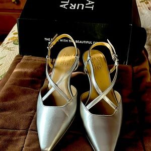 Naturalizer Tahira Pump. Silver